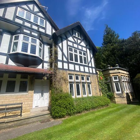 Spacious Guest Flat Near Roundhay Park リーズ エクステリア 写真